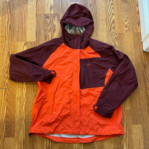 L.L. Bean Jackets & Blazers - LL Bean Women’s Rain Jacket